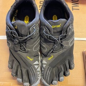 Vibram V-Trail 5 finger shoes